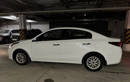 KIA Rio IV, 2018 год, 1 400 000 рублей, 4 фотография