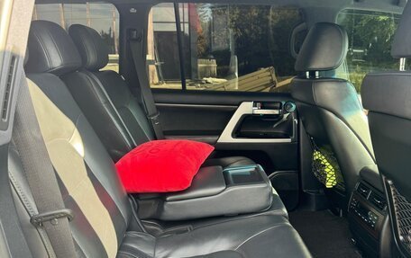Toyota Land Cruiser 200, 2019 год, 7 250 000 рублей, 5 фотография