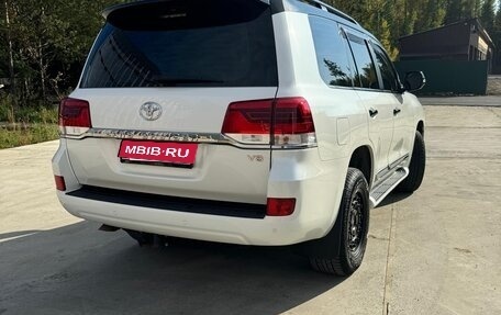 Toyota Land Cruiser 200, 2019 год, 7 250 000 рублей, 2 фотография