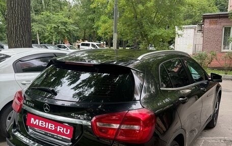 Mercedes-Benz GLA, 2016 год, 1 800 000 рублей, 2 фотография