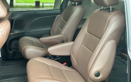 Toyota Sienna III, 2020 год, 4 295 000 рублей, 37 фотография