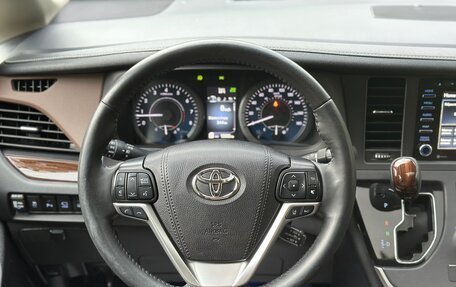 Toyota Sienna III, 2020 год, 4 295 000 рублей, 35 фотография