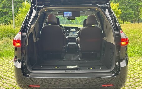 Toyota Sienna III, 2020 год, 4 295 000 рублей, 31 фотография