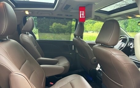 Toyota Sienna III, 2020 год, 4 295 000 рублей, 38 фотография