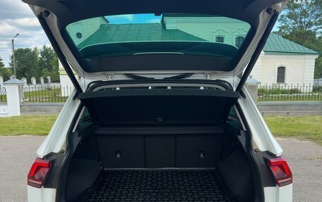 Volkswagen Tiguan II, 2018 год, 2 550 000 рублей, 5 фотография
