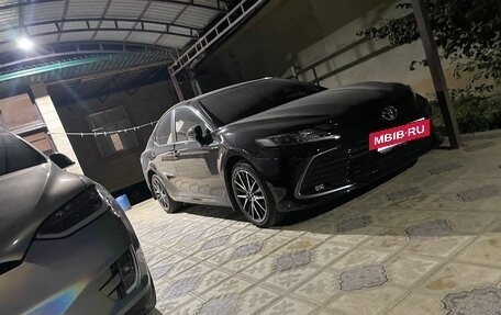 Toyota Camry, 2021 год, 3 050 000 рублей, 2 фотография
