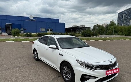 KIA K5 II, 2019 год, 1 850 000 рублей, 8 фотография