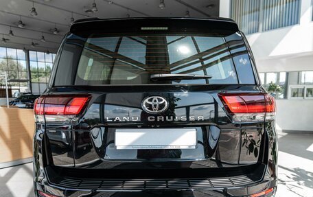 Toyota Land Cruiser, 2023 год, 17 440 000 рублей, 5 фотография