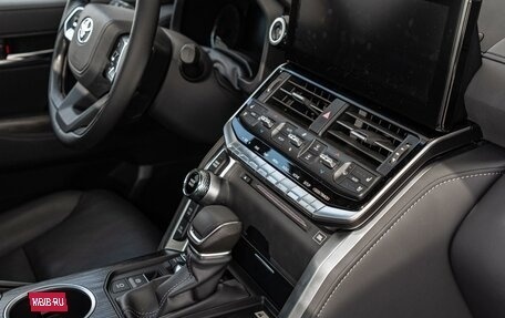 Toyota Land Cruiser, 2023 год, 17 440 000 рублей, 17 фотография