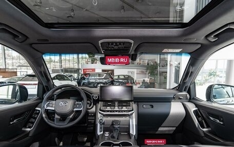 Toyota Land Cruiser, 2023 год, 17 440 000 рублей, 15 фотография