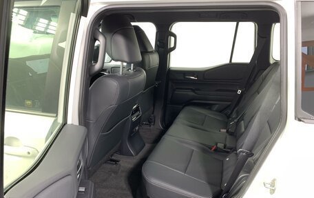 Toyota Land Cruiser Prado, 2024 год, 9 290 000 рублей, 12 фотография