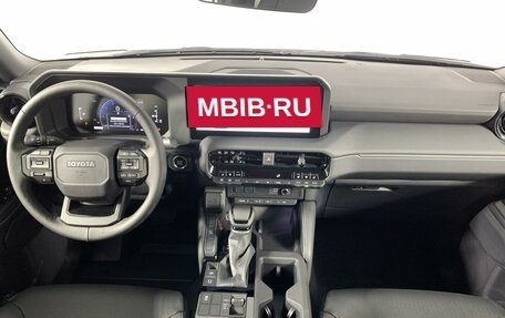 Toyota Land Cruiser Prado, 2024 год, 9 290 000 рублей, 14 фотография