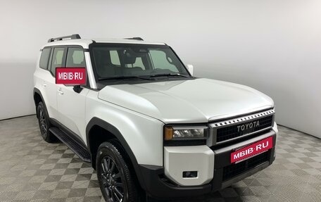 Toyota Land Cruiser Prado, 2024 год, 9 290 000 рублей, 3 фотография