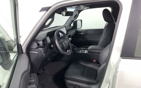 Toyota Land Cruiser Prado, 2024 год, 9 290 000 рублей, 16 фотография