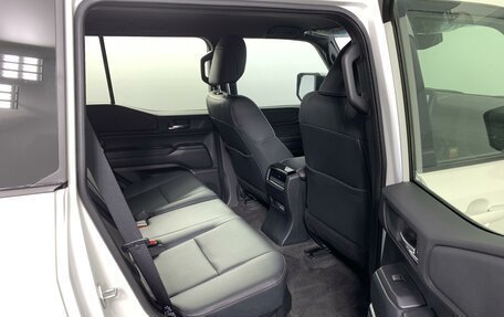 Toyota Land Cruiser Prado, 2024 год, 9 290 000 рублей, 19 фотография