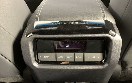 Toyota Land Cruiser Prado, 2024 год, 9 290 000 рублей, 23 фотография