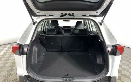 Toyota RAV4, 2024 год, 4 650 000 рублей, 10 фотография