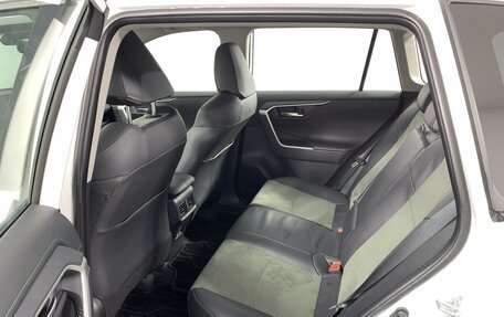 Toyota RAV4, 2024 год, 5 180 000 рублей, 12 фотография