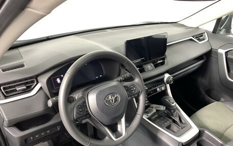 Toyota RAV4, 2024 год, 5 180 000 рублей, 21 фотография