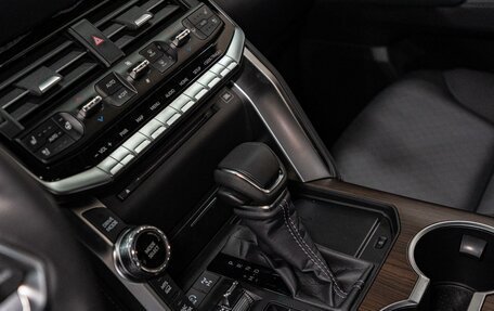 Toyota Land Cruiser, 2023 год, 13 950 000 рублей, 11 фотография