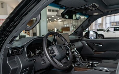 Toyota Land Cruiser, 2023 год, 13 950 000 рублей, 12 фотография