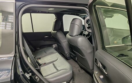 Toyota Land Cruiser, 2023 год, 15 390 000 рублей, 20 фотография