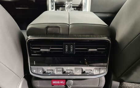 Toyota Land Cruiser, 2023 год, 15 390 000 рублей, 23 фотография