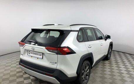 Toyota RAV4, 2024 год, 4 650 000 рублей, 5 фотография
