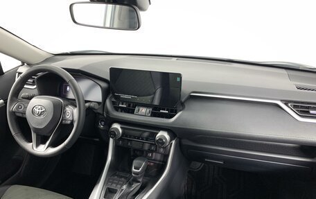 Toyota RAV4, 2024 год, 4 650 000 рублей, 11 фотография