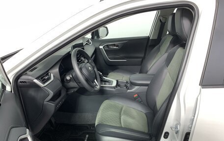 Toyota RAV4, 2024 год, 4 650 000 рублей, 16 фотография
