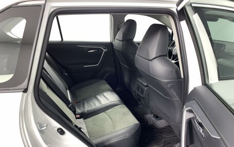 Toyota RAV4, 2024 год, 4 650 000 рублей, 20 фотография