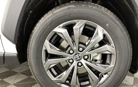 Toyota RAV4, 2024 год, 4 650 000 рублей, 18 фотография