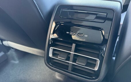 Volkswagen Tiguan, 2024 год, 4 250 000 рублей, 8 фотография