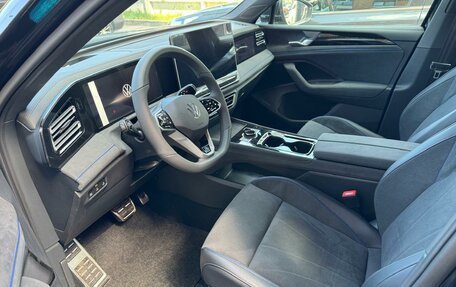 Volkswagen Tiguan, 2024 год, 4 250 000 рублей, 21 фотография