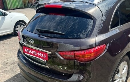 Infiniti FX II, 2012 год, 2 300 000 рублей, 3 фотография