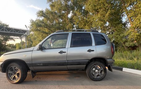 Chevrolet Niva I рестайлинг, 2004 год, 380 000 рублей, 5 фотография