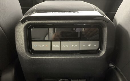 Toyota Land Cruiser Prado, 2024 год, 9 290 000 рублей, 25 фотография