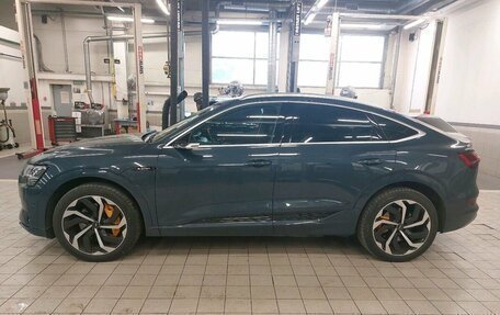 Audi e-tron Sportback I, 2021 год, 4 497 000 рублей, 4 фотография