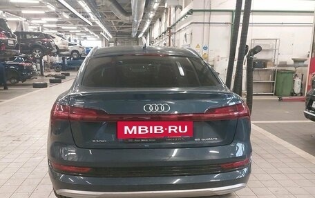 Audi e-tron Sportback I, 2021 год, 4 497 000 рублей, 11 фотография