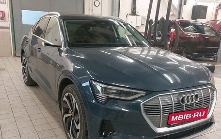 Audi e-tron Sportback I, 2021 год, 4 497 000 рублей, 18 фотография