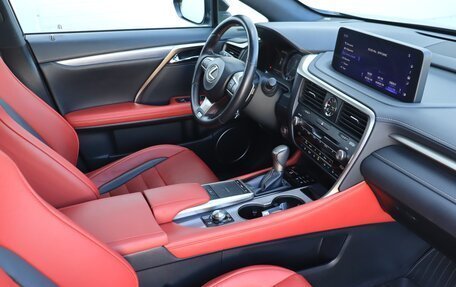 Lexus RX IV рестайлинг, 2019 год, 5 350 000 рублей, 9 фотография