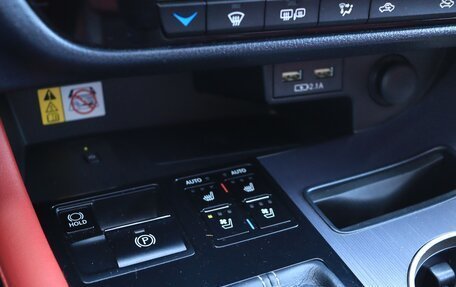 Lexus RX IV рестайлинг, 2019 год, 5 350 000 рублей, 26 фотография