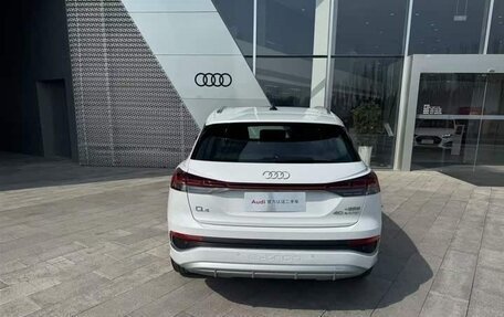 Audi Q4 e-tron, 2024 год, 3 199 000 рублей, 4 фотография