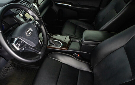 Toyota Camry, 2016 год, 1 799 000 рублей, 10 фотография