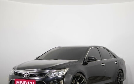 Toyota Camry, 2016 год, 1 799 000 рублей, 3 фотография