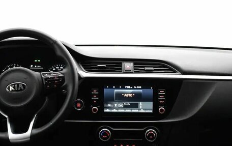 KIA Rio IV, 2021 год, 1 845 000 рублей, 5 фотография