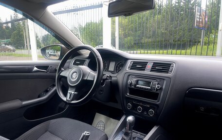 Volkswagen Jetta VI, 2011 год, 1 199 000 рублей, 11 фотография