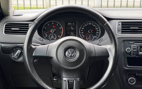 Volkswagen Jetta VI, 2011 год, 1 199 000 рублей, 15 фотография