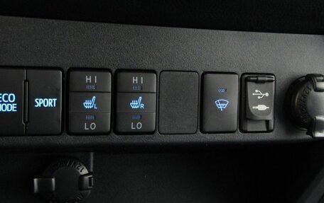 Toyota RAV4, 2018 год, 2 686 000 рублей, 25 фотография