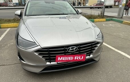 Hyundai Sonata VIII, 2019 год, 2 750 000 рублей, 3 фотография